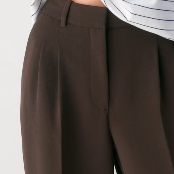 NWT Aritzia The Effortless Pant - Crepette Rich Mocha Brown 8 - Picture 4 of 7